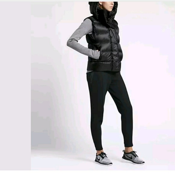 Nike Womens Down Hoodie Warm Vest 